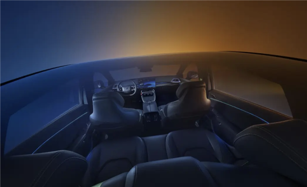 環(huán)抱式設(shè)計+賽車座椅！極狐阿爾法S5內(nèi)飾官圖發(fā)布