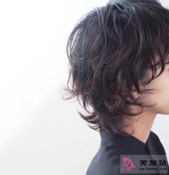 日系燕尾短發(fā)推薦 可鹽可甜氣質(zhì)翻倍 日系燕尾短發(fā)推薦 可鹽可甜氣質(zhì)翻倍