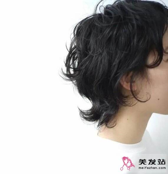 日系燕尾短發(fā)推薦 可鹽可甜氣質(zhì)翻倍 日系燕尾短發(fā)推薦 可鹽可甜氣質(zhì)翻倍