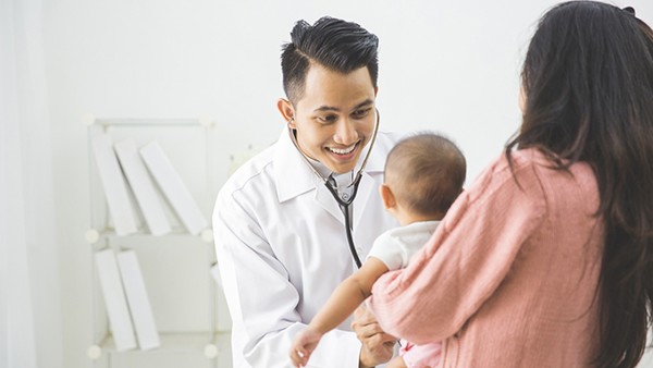 小孩握不住東西怎么辦？讓小手變巧的10種經(jīng)典玩具