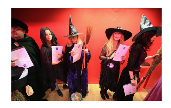 十大輕松又賺錢的職業(yè) 吃吃喝喝就能月入上萬，你羨慕了嗎