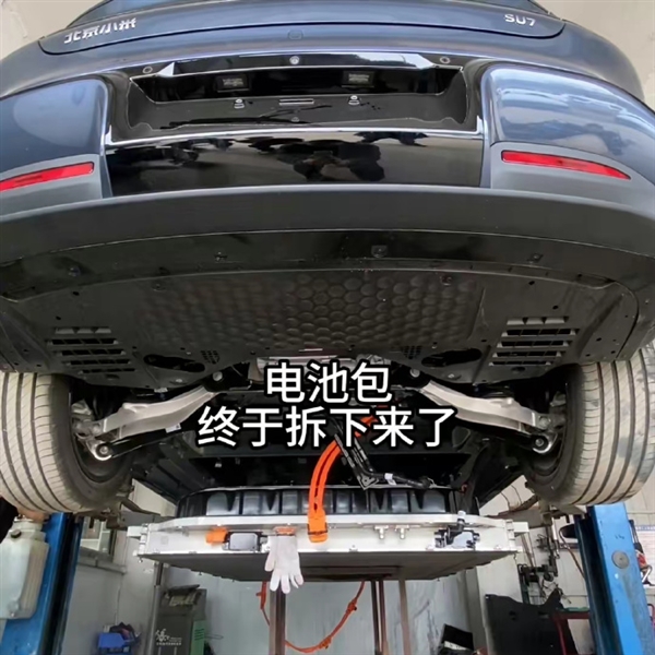 小米SU7車主不是砸就是拆 雷軍：百萬網(wǎng)友親測嚴(yán)選Dream car