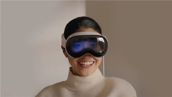 用戶吐槽蘋果Vision Pro：佩戴后頭疼、眼睛疲勞、黑眼圈