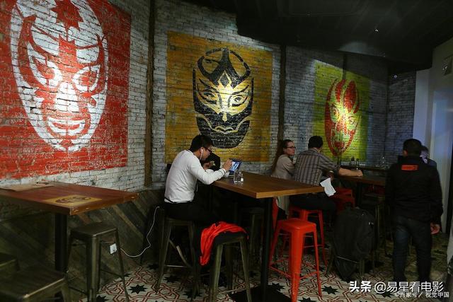 孤獨(dú)寂寞的城市中，那些逝去的靈魂 看《八百萬種死法》的技巧性（孤獨(dú)寂寞的城市中）(5)