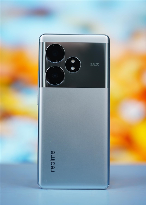 6000尼特?zé)o雙屏！realme真我GT Neo6 SE圖賞