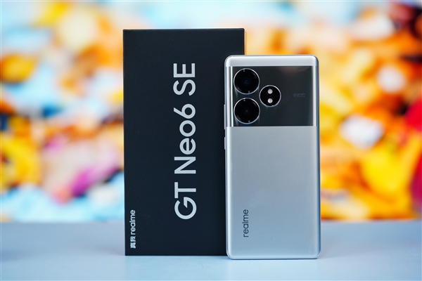 6000尼特?zé)o雙屏！realme真我GT Neo6 SE圖賞
