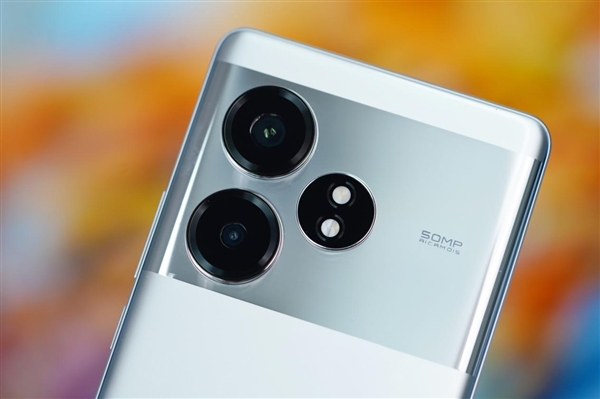 6000尼特?zé)o雙屏！realme真我GT Neo6 SE圖賞