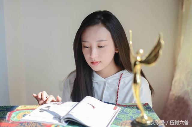 她是臺(tái)版梅艷芳，35歲事業(yè)當(dāng)紅削發(fā)為尼，1年后無(wú)奈還俗讓人唏噓（她是臺(tái)版梅艷芳）(2)