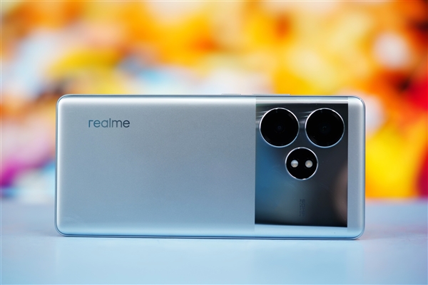 6000尼特?zé)o雙屏！realme真我GT Neo6 SE圖賞