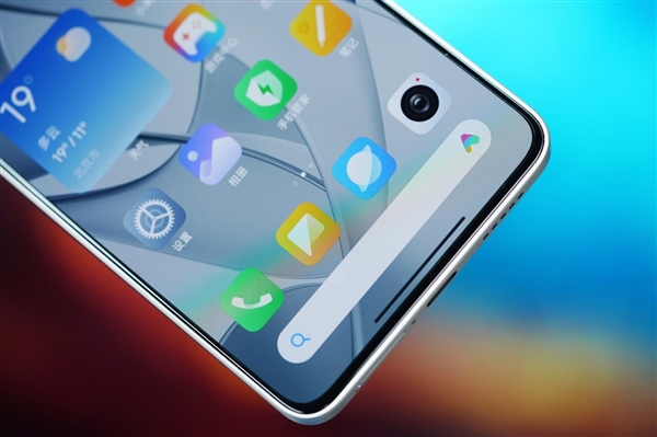 中端機(jī)首次用上驍龍8s Gen 3！Redmi Turbo 3圖賞