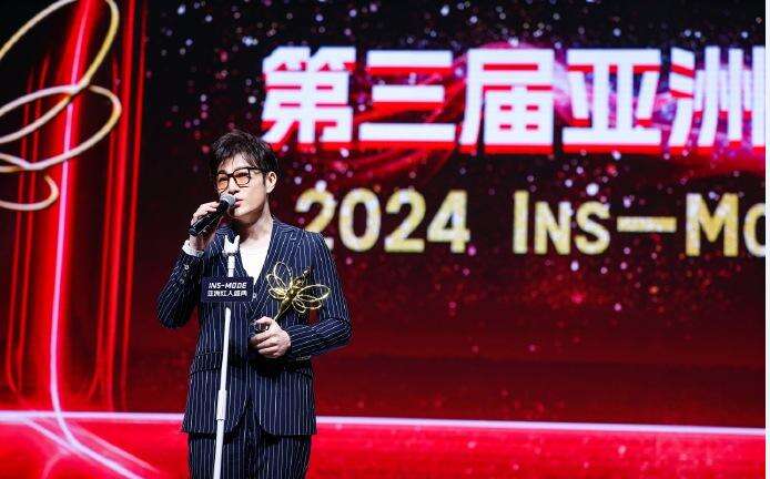 王成岳出席亞洲紅人盛典 榮獲“最受歡迎影視男演員”獎(jiǎng)項(xiàng)