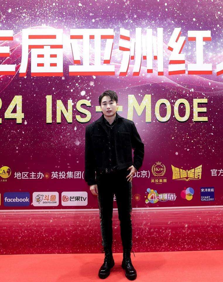 王成岳出席亞洲紅人盛典 榮獲“最受歡迎影視男演員”獎(jiǎng)項(xiàng)