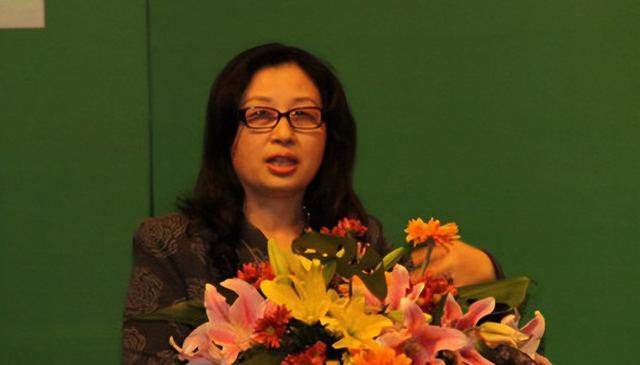 華為最早的創(chuàng)業(yè)者，任正非的左膀右臂，被人成為 華為女皇（華為最早的創(chuàng)業(yè)者）(3)