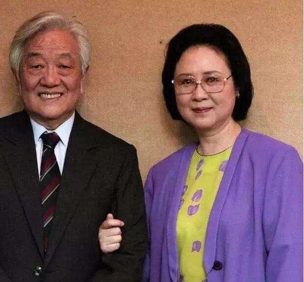 瓊瑤 與詩經(jīng)《木瓜》的不解之緣（與詩經(jīng)木瓜的不解之緣）(5)