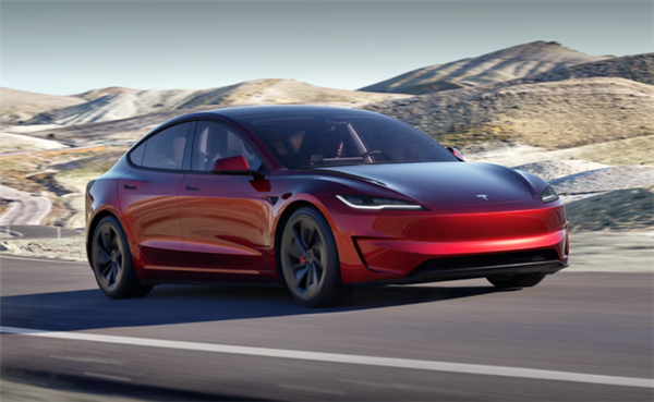 52990美元起！特斯拉發(fā)布新款Model 3高性能版：車速超過保時(shí)捷911