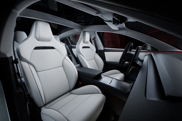 52990美元起！特斯拉發(fā)布新款Model 3高性能版：車速超過保時(shí)捷911