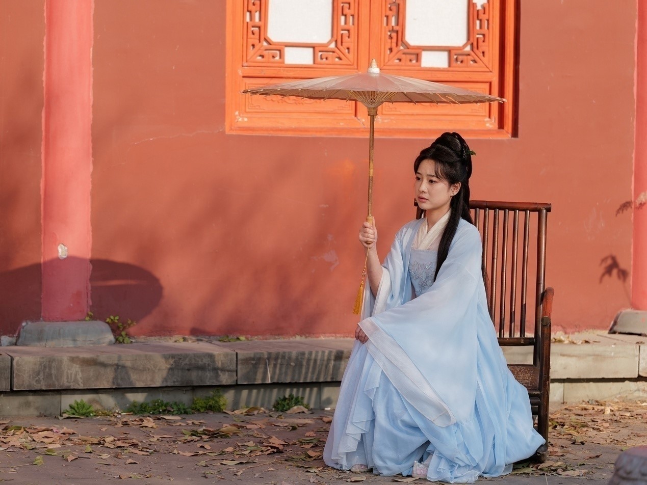 古裝互動(dòng)游戲《許愿，我要帶她們回現(xiàn)代》限時(shí)折扣價(jià)37.8元