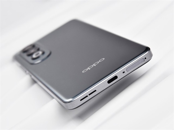 百瓦快充+5500mAh大電池同檔罕見！OPPO K12上手
