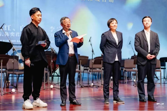 央華戲劇&莫言先生戲劇大作《鱷魚》5月將在蘇州、杭州上演