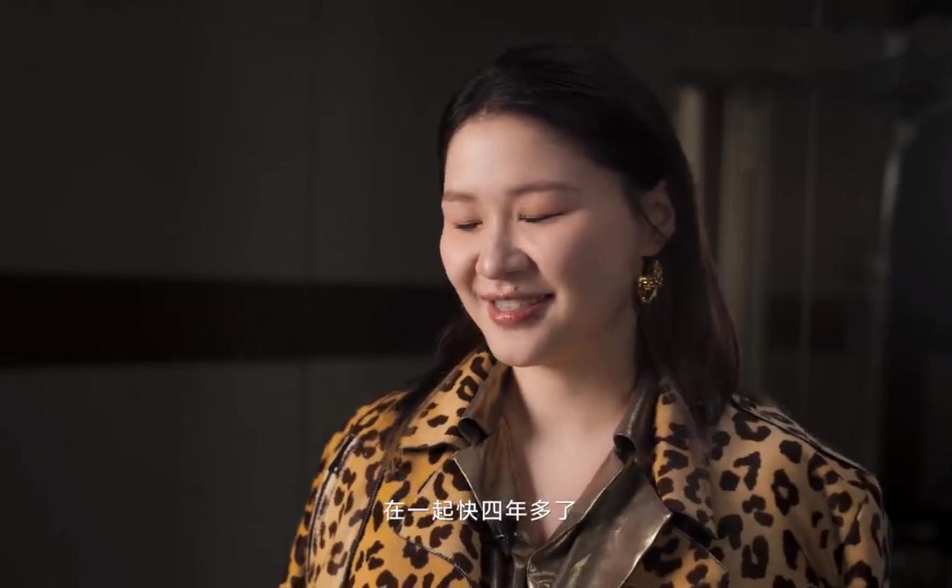 金靖舒奕橙在一起四年多了(金靖回應(yīng)不官宣結(jié)婚原因) 16