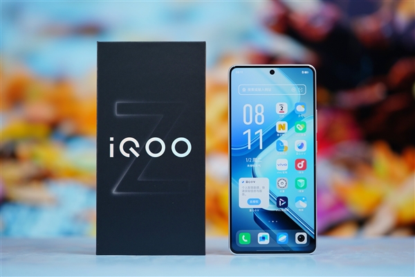 144Hz高刷屏+6000mAh超大電池！iQOO Z9圖賞