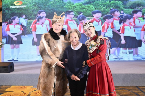 秧歌第一人喬梁老師受邀參加《跟著課本去旅行》哈爾濱站新聞發(fā)布會