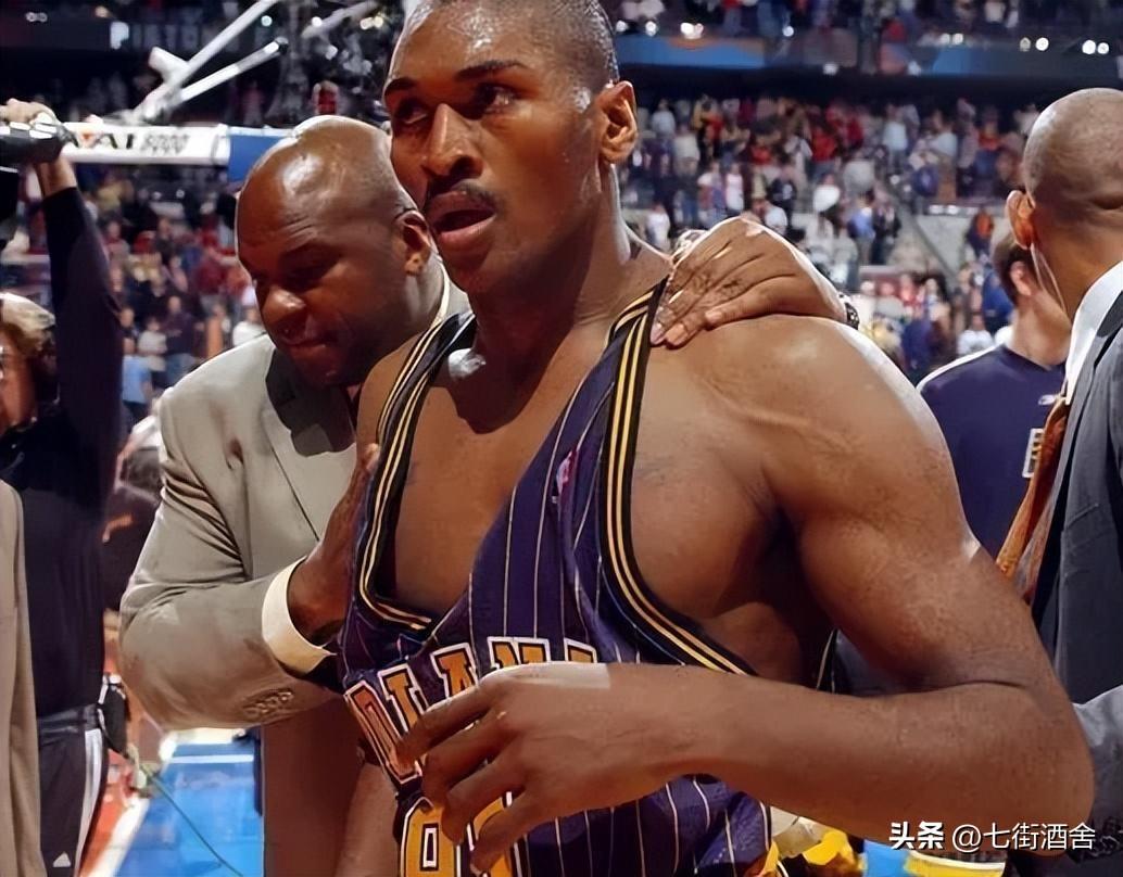 nba球員睡過(guò)的中國(guó)女星，慘被男友家暴至肛裂 24