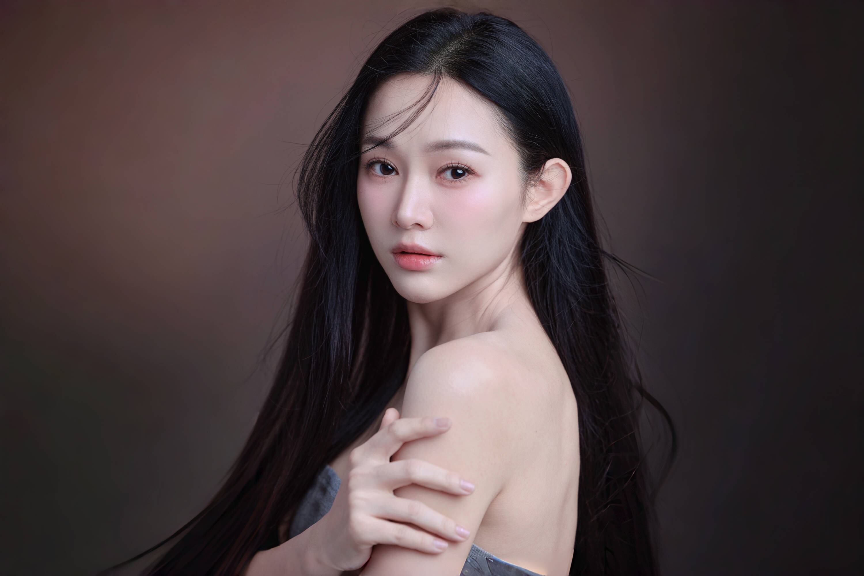 5月15日Steam見：《美女，應(yīng)接不暇》的絕美高顏值女主，多樣浪漫故事