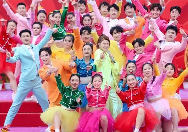 倒計(jì)時(shí)6天！烏蘭圖雅“花開(kāi)四季”演唱會(huì)5.19北京開(kāi)唱