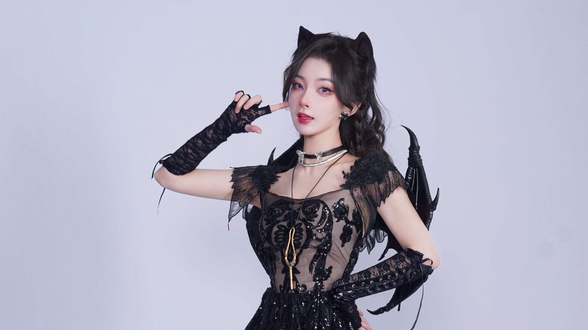 《美女，應(yīng)接不暇》：5月15日，Steam上的美女互動(dòng)與AI技術(shù)結(jié)合新玩法