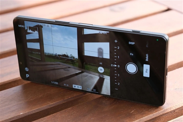 售價過萬！索尼Xperia 1 VI圖賞：無挖孔全面屏 行業(yè)罕見