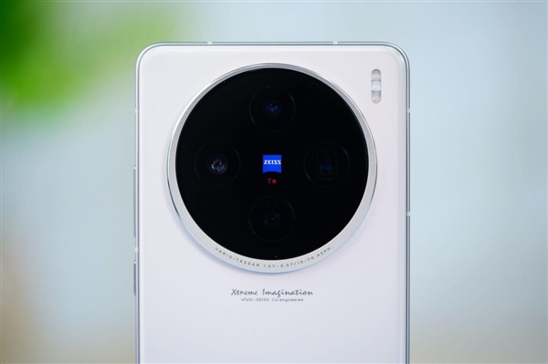 vivo強(qiáng)直屏旗艦！vivo X100s圖賞