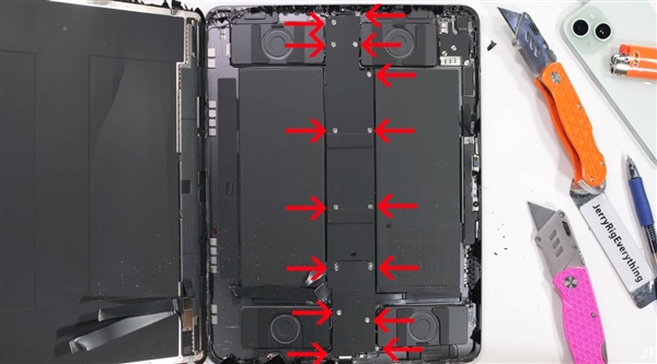 這回不容易掰彎了！蘋果新款iPad Pro暴力測試