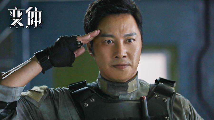 電影《變體》定檔5月25日，吳孟達(dá)電影絕唱，譚耀文打響人類與AI末日戰(zhàn)爭(zhēng)