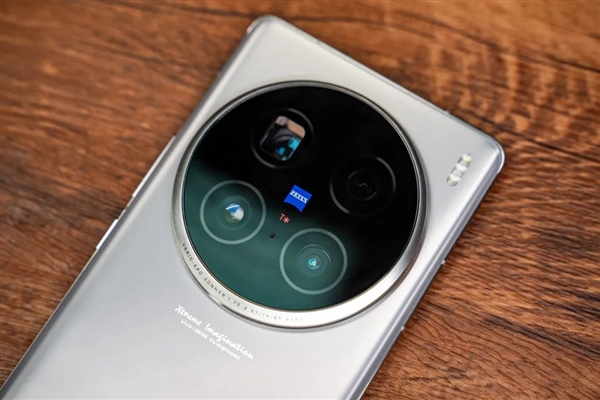 體驗(yàn)完vivo X100 Ultra 我覺得藍(lán)廠說它滅霸還是保守了