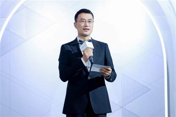 HUAWEI Pura 70銳意風(fēng)尚之夜登陸上海：何剛詮釋“銳意向前”品牌精神