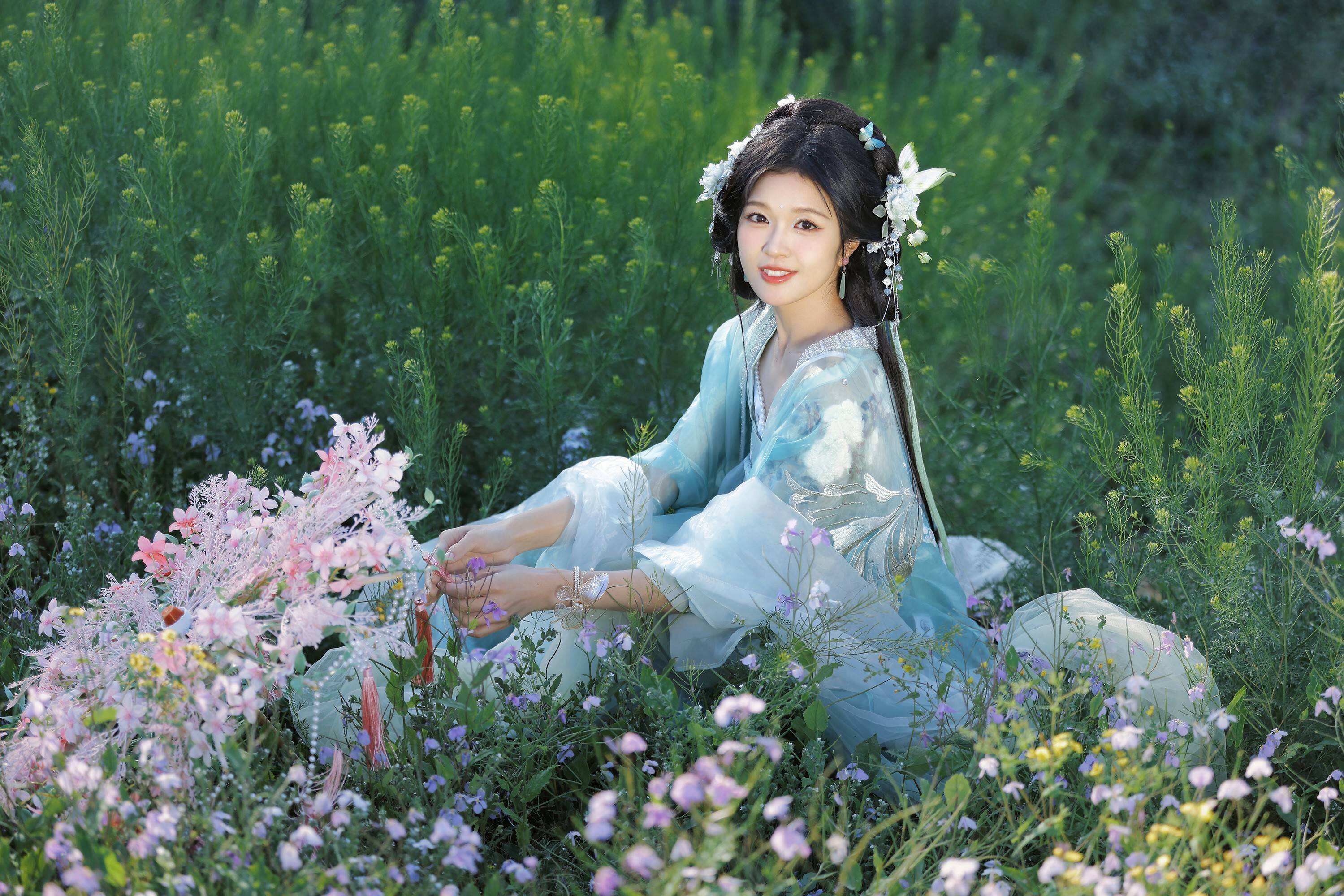 越南姐姐孫夏鈴古風(fēng)寫真?zhèn)涫芎迷u 網(wǎng)友呼吁快拍攝古裝劇