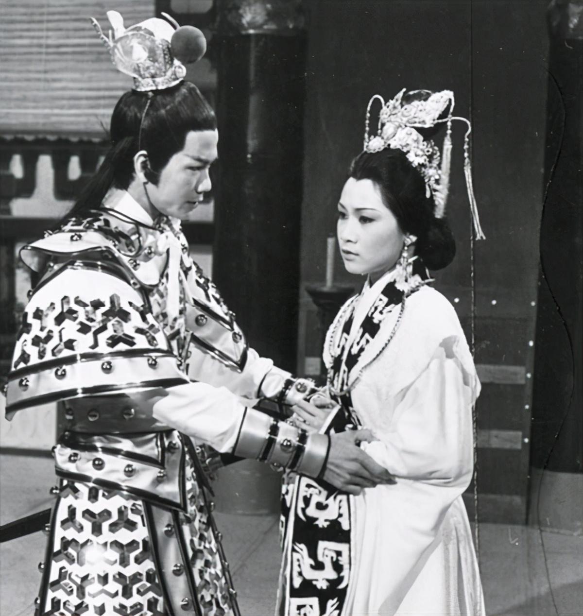 內(nèi)地熱播的十三部港劇,八十年代的港臺電視劇大全有哪些 4