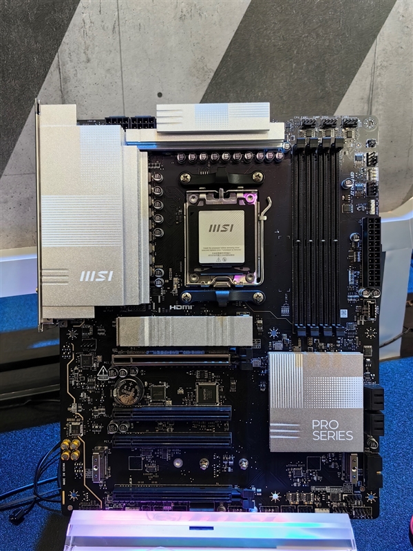 微星主板首秀CAMM2、Mini_CUDIMM兩大革命性內(nèi)存！下代普及四大徒手DIY設(shè)計(jì)