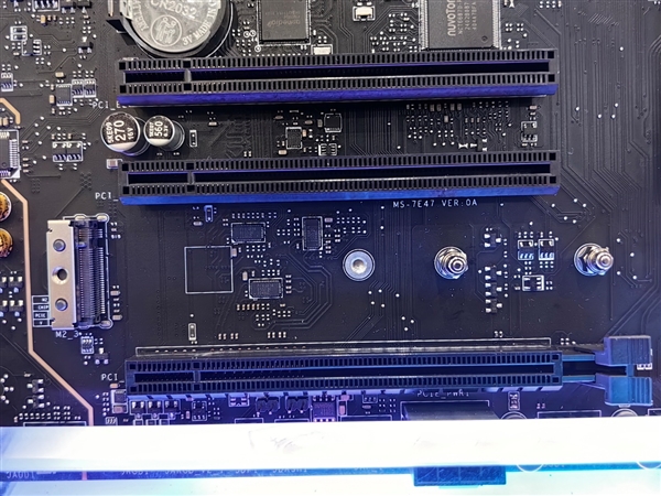 微星主板首秀CAMM2、Mini_CUDIMM兩大革命性內(nèi)存！下代普及四大徒手DIY設(shè)計(jì)