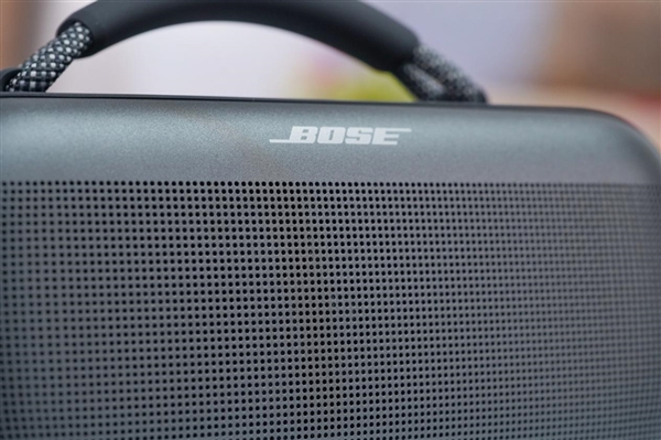 一次充電暢聽20小時(shí)！Bose SoundLink Max手提音箱圖賞