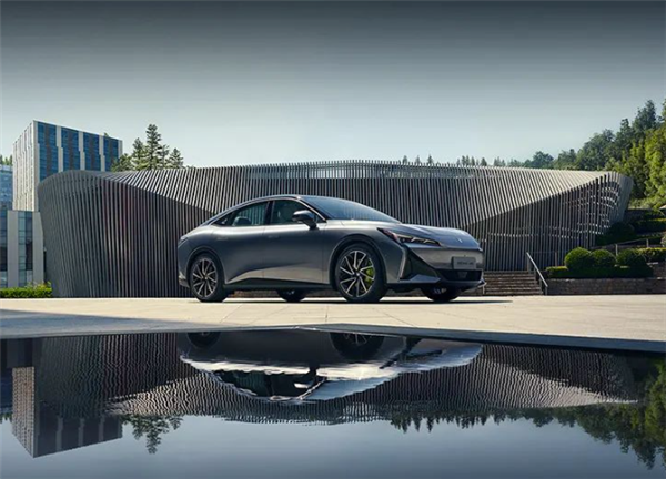 Model 3再迎強(qiáng)敵！極狐阿爾法S5明日交付：頂配21.68萬元