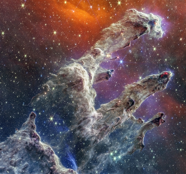NASA公布宇宙“創(chuàng)生之柱”新影像：哈勃、韋布合力拍攝 距離地球6500光年
