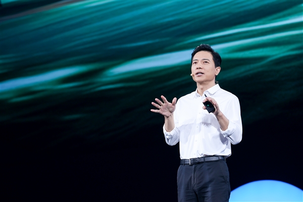 百度李彥宏稱AI跑分刷榜亂象不止：今天震撼發(fā)布、明天史詩級更新