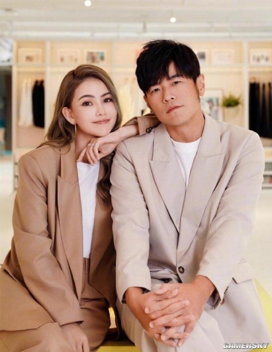 周杰倫昆凌夫婦合影阿湯哥:杰倫瘦身成功 顏值恢復(fù)