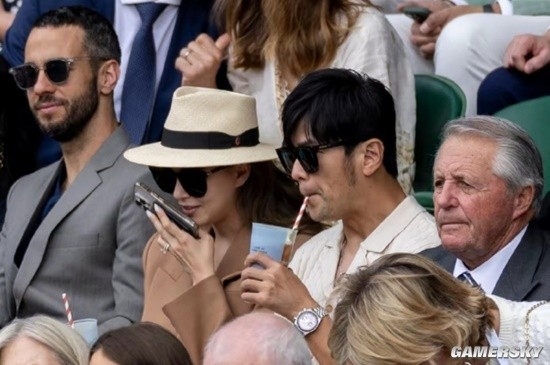 周杰倫昆凌夫婦合影阿湯哥:杰倫瘦身成功 顏值恢復(fù)