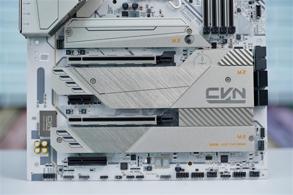 支持i9-14900K！七彩虹VCN Z790D5 ARK FROZEN方舟主板圖賞