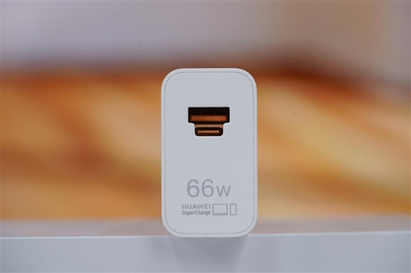 華為首款nova小折疊！nova Flip圖賞