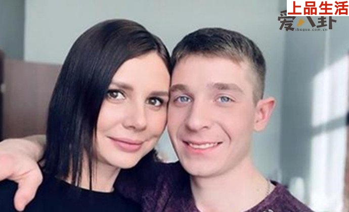 俄女網(wǎng)紅與繼子結(jié)婚驚人