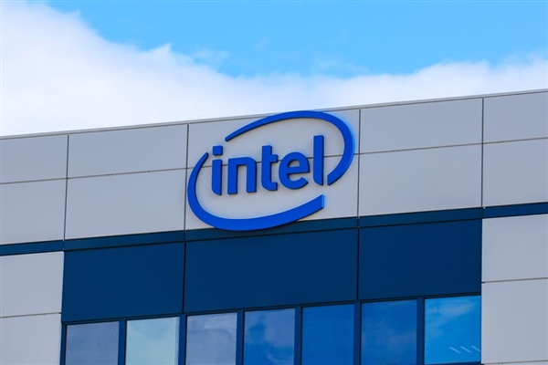 英特爾超激進(jìn)的CPU！酷睿Ultra 200K蓄勢(shì)待發(fā)：高24核24線程